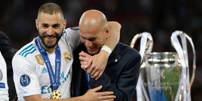 HLV Zinedine Zidane thiết lập kỷ lục vô địch cúp C1 trong 3 mùa giải liên tiếp